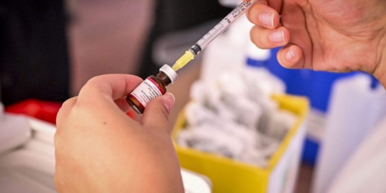 Campaña de vacunación reduce contagios de sarampión en México: Salud