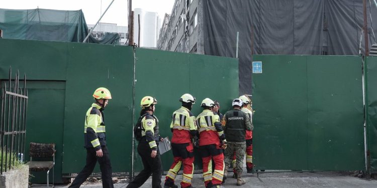 Confirman hallazgo del tercer trabajador fallecido tras colapso de edificio en San Antonio Abad