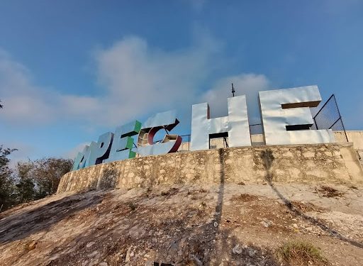 Inician trabajos para rehabilitar letras emblemáticas de Campeche en el mirador Benito Juárez
