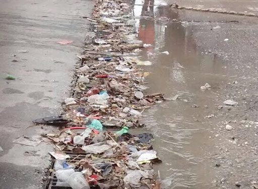 Denuncian basura y descuido en el malecón de Campeche