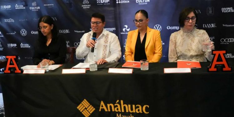 DIF Yucatán y la Universidad Anáhuac Mayab organizan Fashion Show a beneficio de Casa Otoch