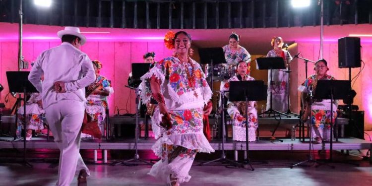 Reafirman respaldo al talento de las mujeres en la jarana yucateca