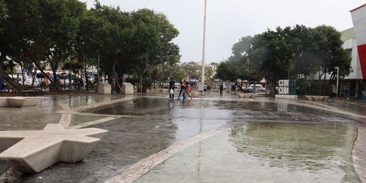 Buscan remozar fuente e iluminación del parque “El Crucero” en Cancún
