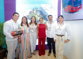 Lleva Ana Paty Peralta campaña “All You Cancún” a tianguis turístico 2026