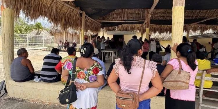 Surge disputa entre comunidades mayas por presunto pago de Xcaret