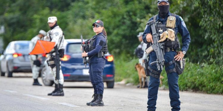 Policías de Quintana Roo denuncian abusos laborales y advierten posibles movilizaciones