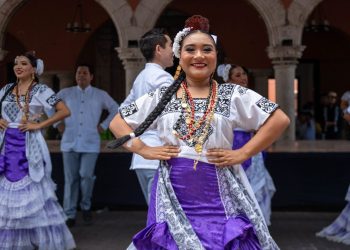 Ballet Folclórico de Campeche destaca en festival nacional de danza en Mérida