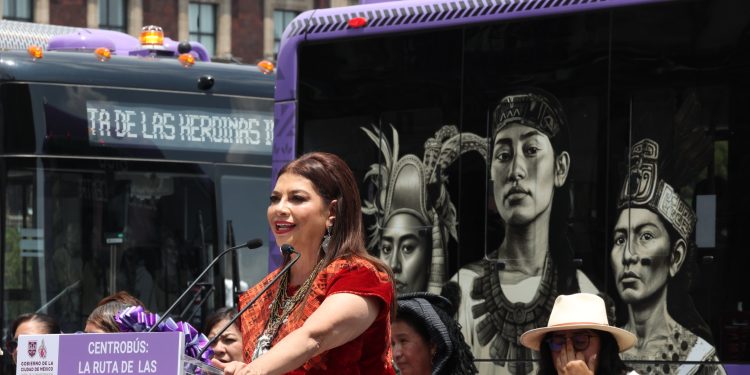 Presenta Clara Brugada «Ruta de las Heroínas Indígenas» del Centrobús; visibilizará a las mujeres y sus luchas históricas