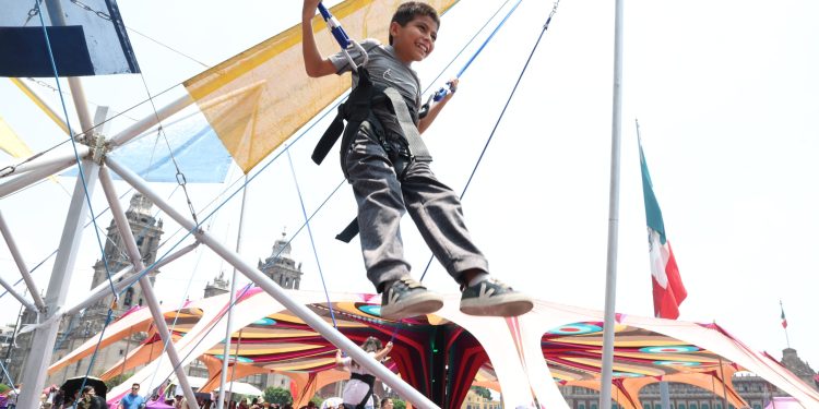 Inaugura Clara Brugada “Zocalito de las Infancias” con más de 100 Actividades para Niñas y Niños