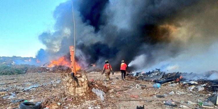 Cancún registra hasta 18 incendios semanales en áreas verdes; alertan por quema de basura