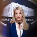 Donald Trump destituye a Pam Bondi; Todd Blanche asumirá de forma interina