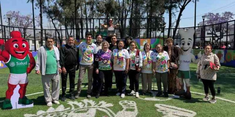 La Secretaría de Salud Pública de la Ciudad de México entrega tres canchas en el marco del Mundial 2026