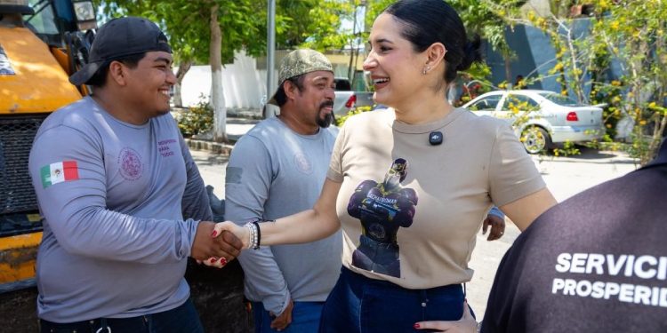 Estefanía Mercado encabeza jornada integral de servicios públicos en fraccionamiento Cataluña