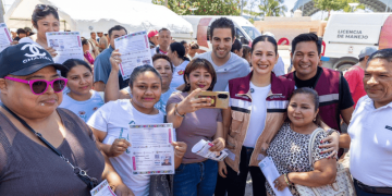 Estefanía Mercado acerca servicios con “Chambamanía” en Puerto Aventuras