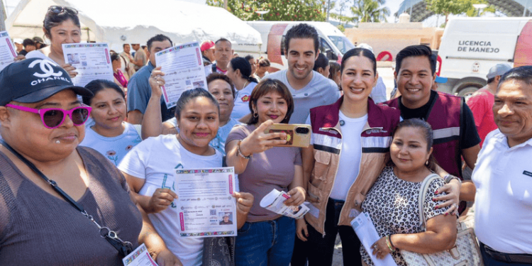 Estefanía Mercado acerca servicios con “Chambamanía” en Puerto Aventuras