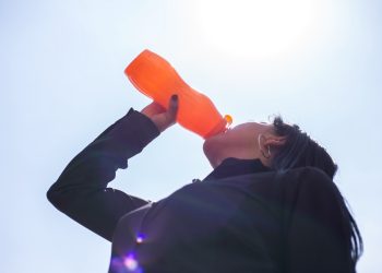 Alertan por ola de calor y llaman a prevenir golpes de calor
