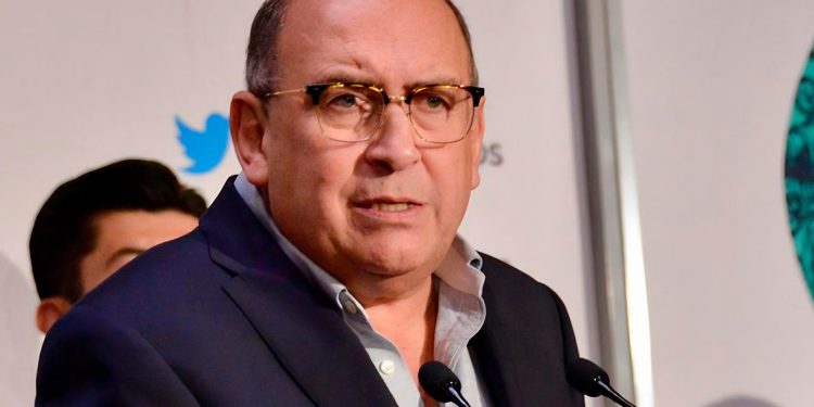 Proponen eliminar comisiones bancarias para usuarios en México