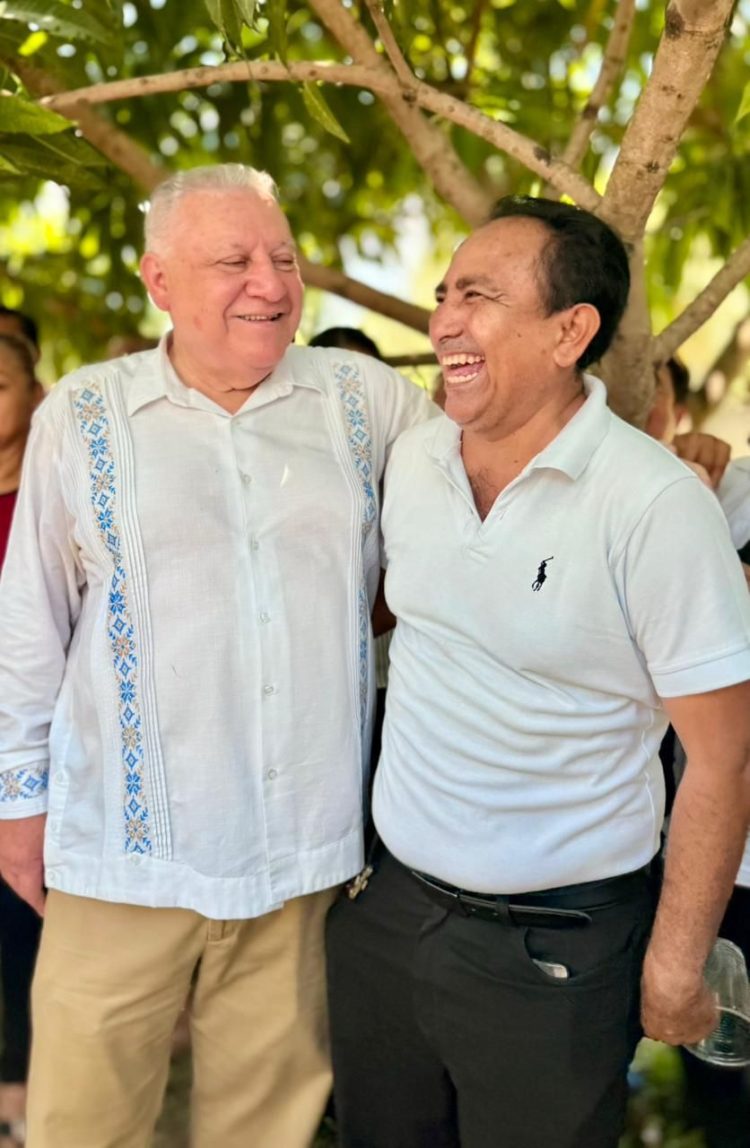 Chetumal arropa a Rafael Marín en un encuentro genuino marcado por la cercanía y la memoria política.