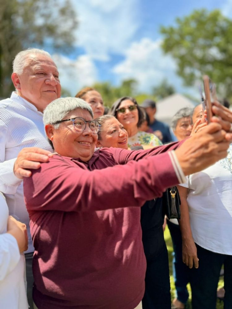 Marea de afecto envuelve a Rafael Marín en Cozumel