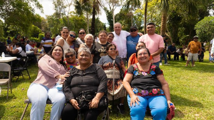Marea de afecto envuelve a Rafael Marín en Cozumel