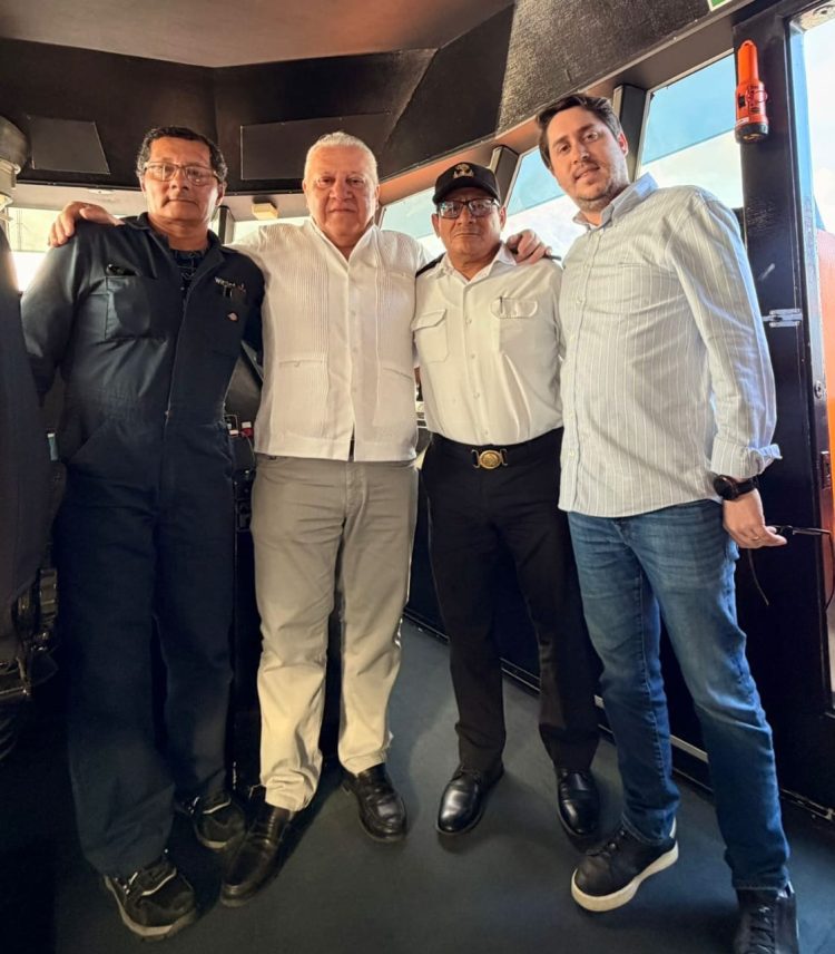 Marea de afecto envuelve a Rafael Marín en Cozumel