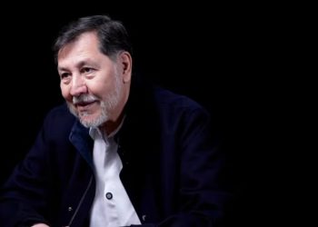 Fernández Noroña abandona entrevista tras cuestionamientos sobre viajes y vivienda