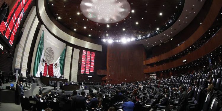 Avanza “Plan B” electoral en Diputados; pasa al Pleno para su discusión
