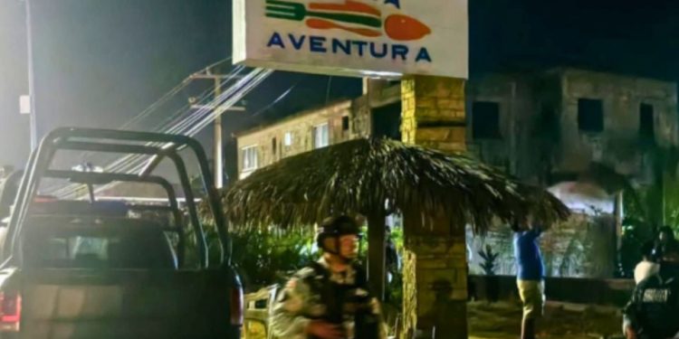 Ataque armado deja cuatro muertos en restaurante de Acapulco