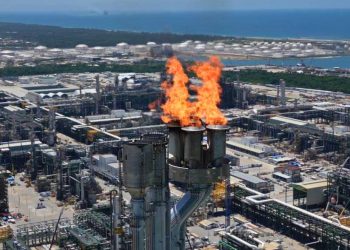 Pemex descarta riesgo en Dos Bocas tras reporte de presunta fuga