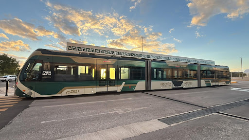 Reducen de forma permanente tarifas del Tren Ligero en Campeche