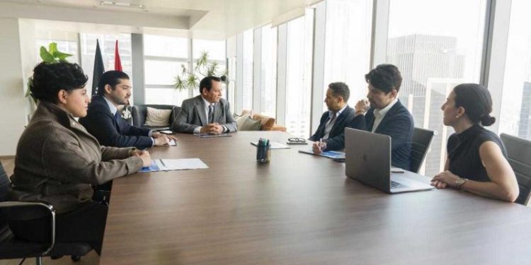 Gobernador Joaquín Díaz Mena se reúne con directivos de Kavak