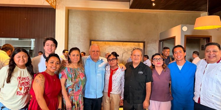 Rafa Marín se reúne en Playa del Carmen con sectores sociales y llama a reencontrar el rumbo comunitario de Quintana Roo