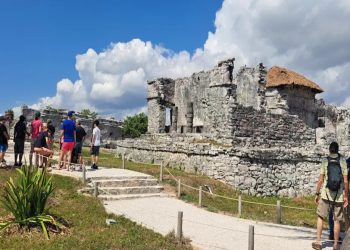 Autoridades refuerzan operativos en Zona Arqueológica de Tulum tras cobros indebidos a Turistas