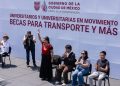 Clara Brugada entrega apoyos a 28 mil universitarios con la Beca para el Transporte y Más