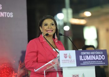 Entrega Clara Brugada, Centro Histórico totalmente iluminado, una estrategia que busca impulsar el crecimiento económico y reivindicar la riqueza cultural