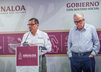 Exfuncionarios de Sinaloa se entregan en EU y aumenta presión sobre entorno de Rocha Moya