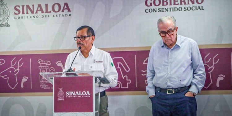Exfuncionarios de Sinaloa se entregan en EU y aumenta presión sobre entorno de Rocha Moya