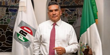 “Alito” Moreno lanza críticas contra Sheinbaum y Morena en redes sociales
