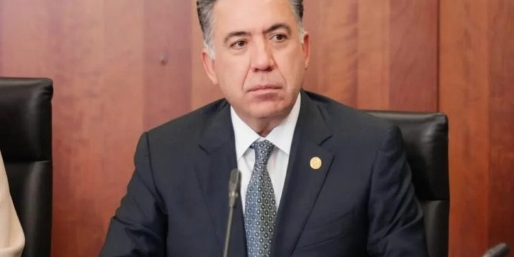 Inzunza rechaza vínculos con EU y asegura permanecer en Sinaloa