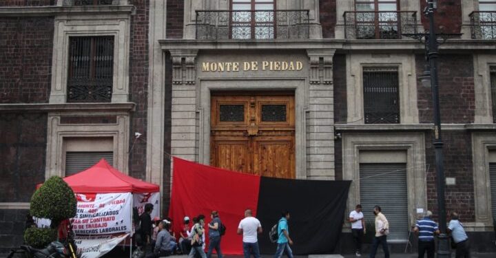 Trabajadores del Nacional Monte de Piedad solicitan apoyo tras siete meses de huelga