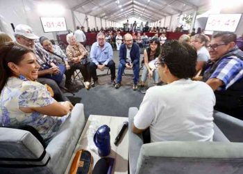 En Audiencia Ciudadana, reconoce Clara Brugada a trabajadores de la construcción, y encabeza atención a más de 4 mil personas