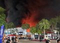 Fuerte incendio consume la Nave 1 del Parque Tabasco Dora María durante la Feria Tabasco 2026