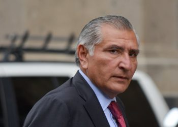 EUA investigaría al senador Adán Augusto López por presuntos nexos con el «Huachicol Fiscal» y el crimen organizado.