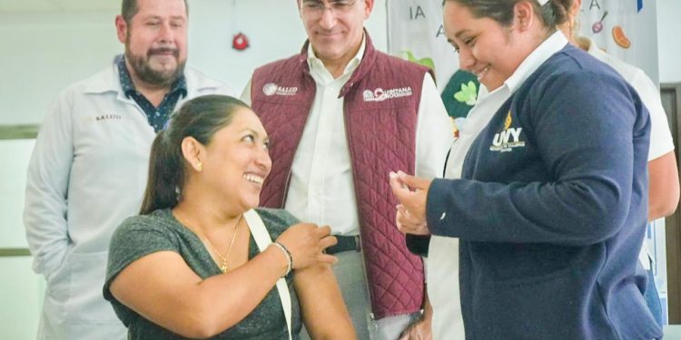 Quintana Roo encabeza aplicación de vacunas a nivel nacional