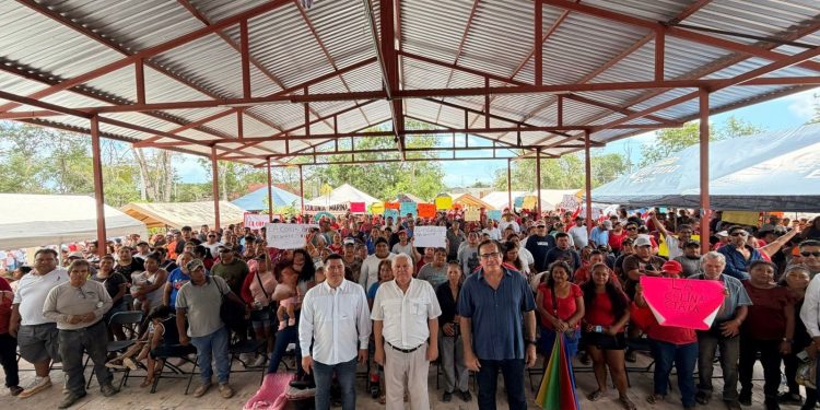 Entre diálogo vecinal y cercanía, Monte Sinaí recibe con entusiasmo a Rafael Marín