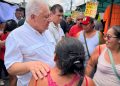 Rafael Marín vuelve a encontrarse con amigos en el Tianguis de la Región 100