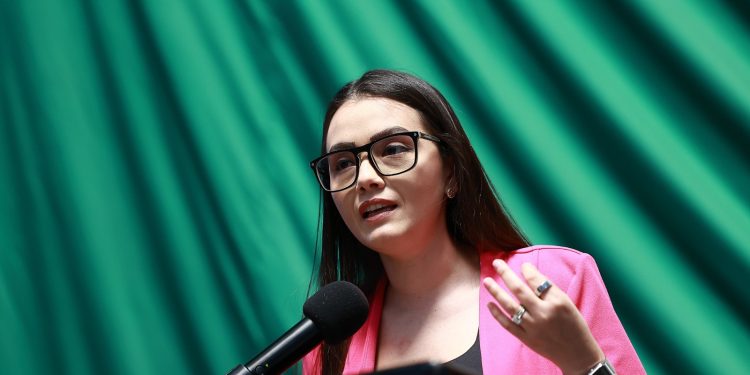 La diputada Majo Osorio le pone un alto al abuso de polític@s que lucran con la necesidad de las personas