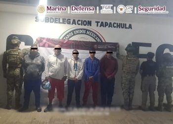 Marina asegura más de tonelada y media de droga frente a costas de Chiapas; hay cinco detenidos