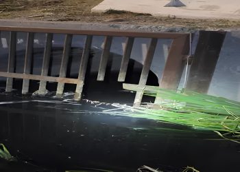 Hallan a 19 migrantes mexicanos ocultos en drenaje fronterizo entre México y California
