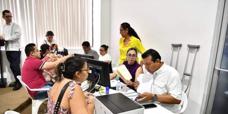 Más de 200 expositores afectados por incendio en Parque Tabasco reciben indemnizaciones